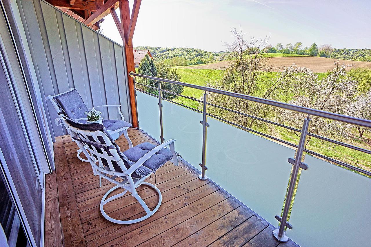 Boutique Hotel Loipenhof Loipersdorf bei Fuerstenfeld Bagian luar foto