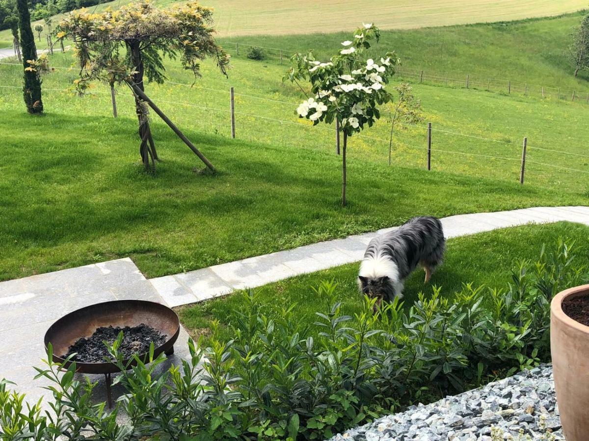 Boutique Hotel Loipenhof Loipersdorf bei Fuerstenfeld Bagian luar foto